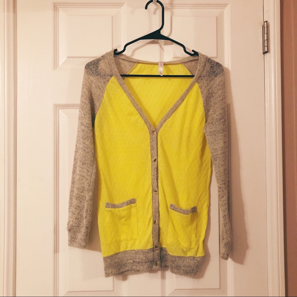 Lightweight yellow & gray knit cardigan